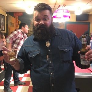 Meet your Posher, Adrien